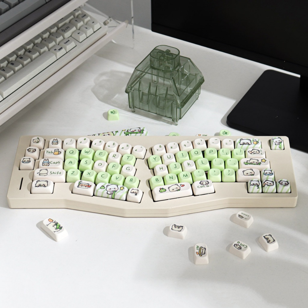 Bàn Phím Cơ 140 Phím Hình Vuông in Hình Gấu Trúc Xinh Xắn