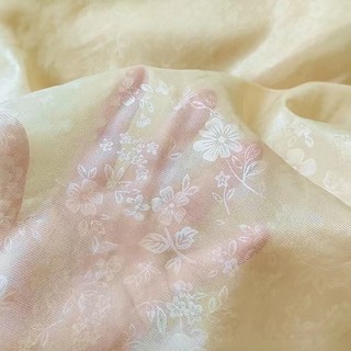 Vải jacquard satin họa tiết hoa màu laser sẫm màu sáng dùng may sườn xám / hán phục tang