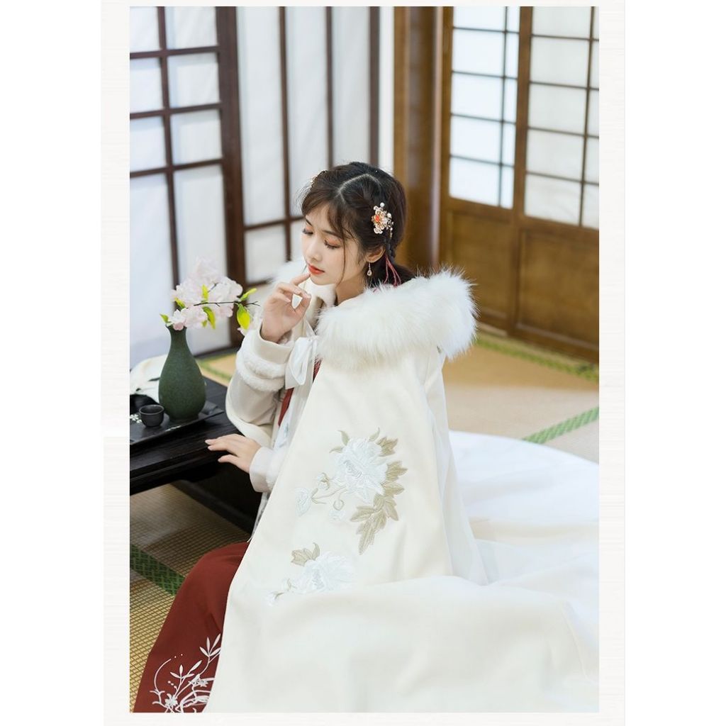 Áo Choàng Hán Phục Dáng Dài Có Nón Bằng Lông Cừu Dày Dặn Ấm Áp Thêu Họa Tiết Thời Trang Thu Đông Cho Nữ