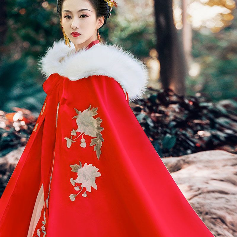 Áo Choàng Hán Phục Dáng Dài Có Nón Bằng Lông Cừu Dày Dặn Ấm Áp Thêu Họa Tiết Thời Trang Thu Đông Cho Nữ