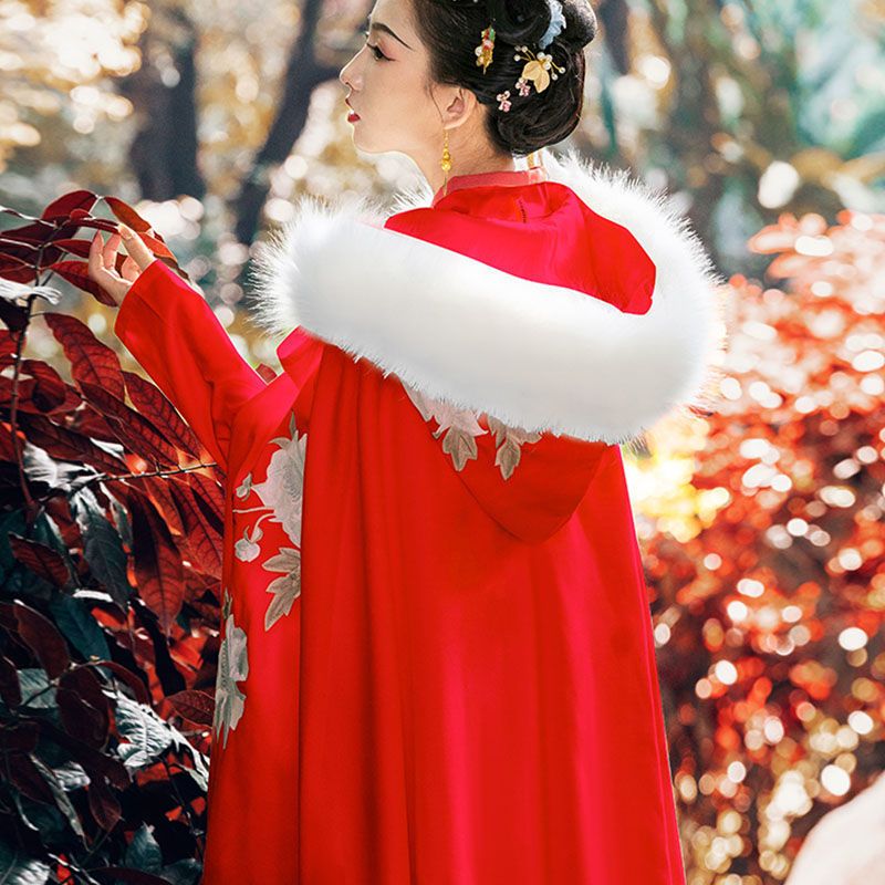 Áo Choàng Hán Phục Dáng Dài Có Nón Bằng Lông Cừu Dày Dặn Ấm Áp Thêu Họa Tiết Thời Trang Thu Đông Cho Nữ
