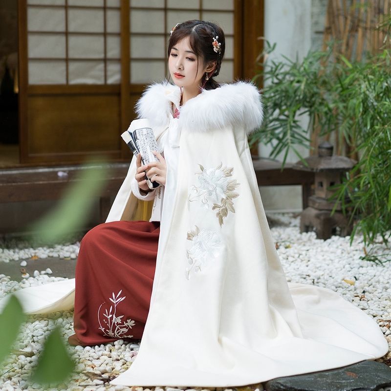 Áo Choàng Hán Phục Dáng Dài Có Nón Bằng Lông Cừu Dày Dặn Ấm Áp Thêu Họa Tiết Thời Trang Thu Đông Cho Nữ