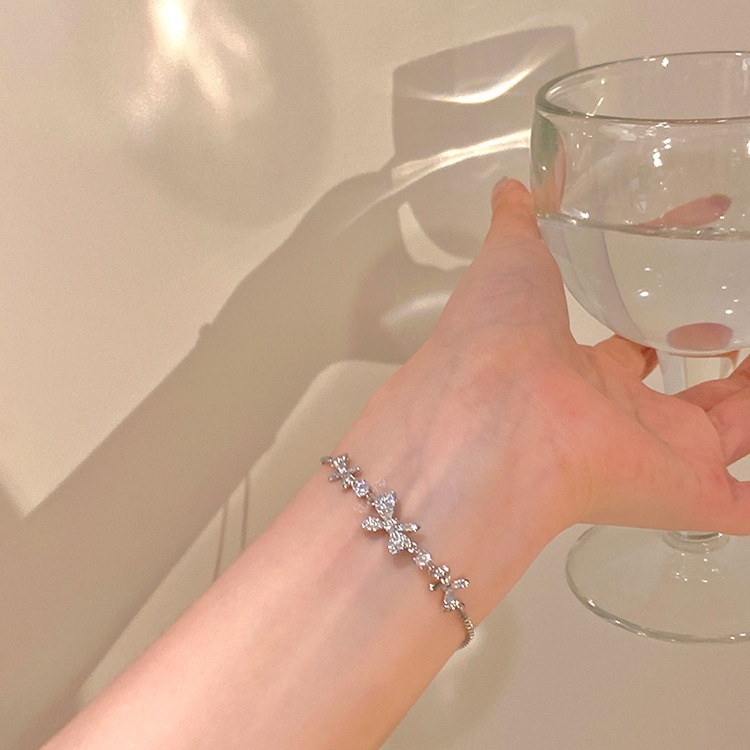 Vòng Tay Mạ Bạc 925 Đính Hạt Hình Ngôi Sao / Mặt Trăng / Trái Tim Thời Trang Cho Nữ