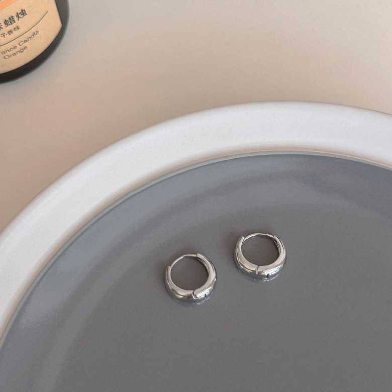 Bông Tai Dạng Nhẫn Màu Trơn Đơn Giản Chất Lượng Cao