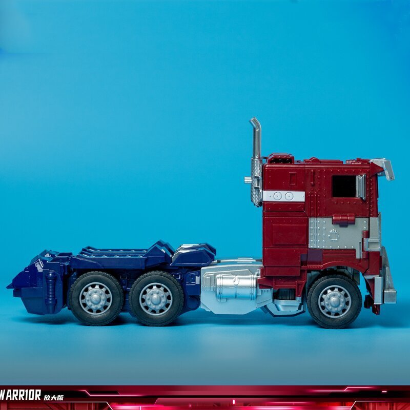 Mô Hình robot 32cm big optimus prime baiwei tw-1027d Chân Thật