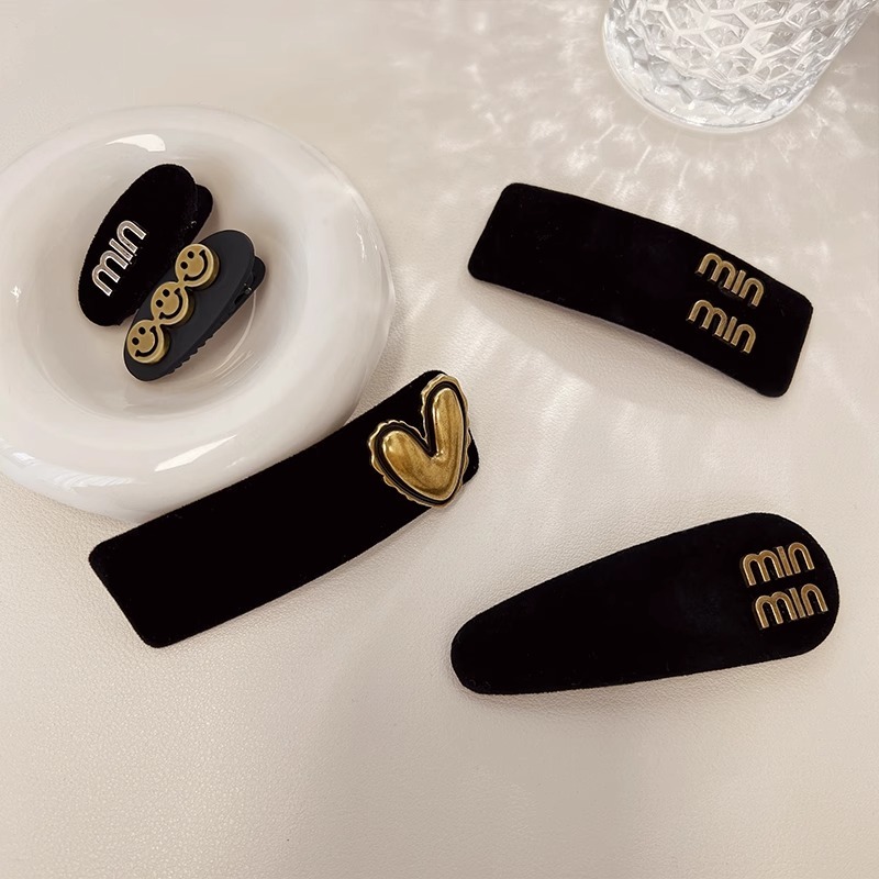 Kẹp Tóc Hình Mặt Cười Và Chữ Cái Màu Đen Phong Cách Hàn Quốc Dễ Thương Dùng Làm Quà Tặng Sinh Nhật Cho Học Sinh