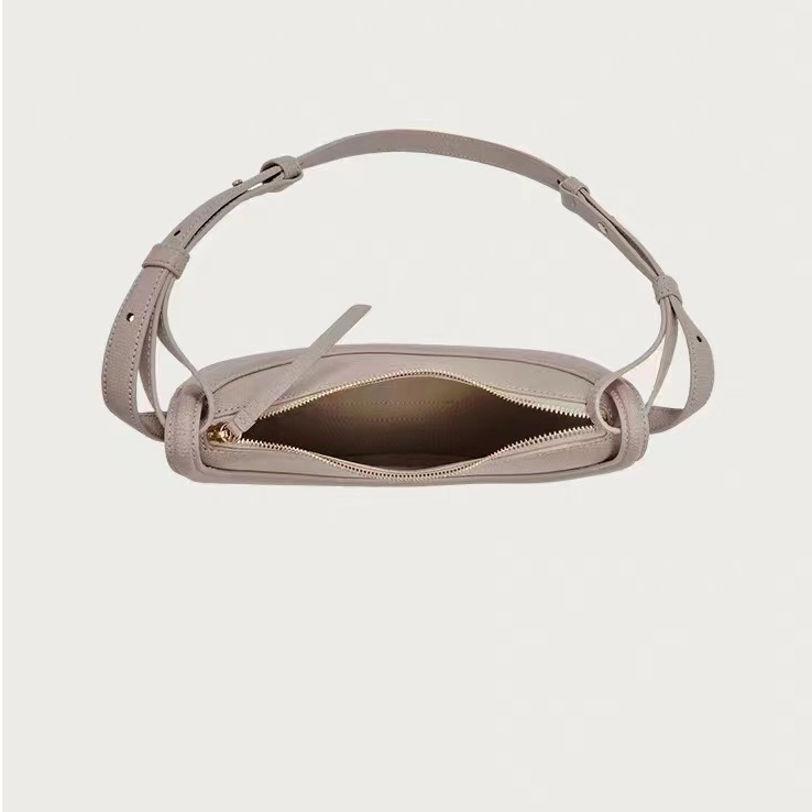 Số Mười - Túi Đeo Chéo Cầm Tay Một Nửa Mặt Bằng Da Bò Lyche