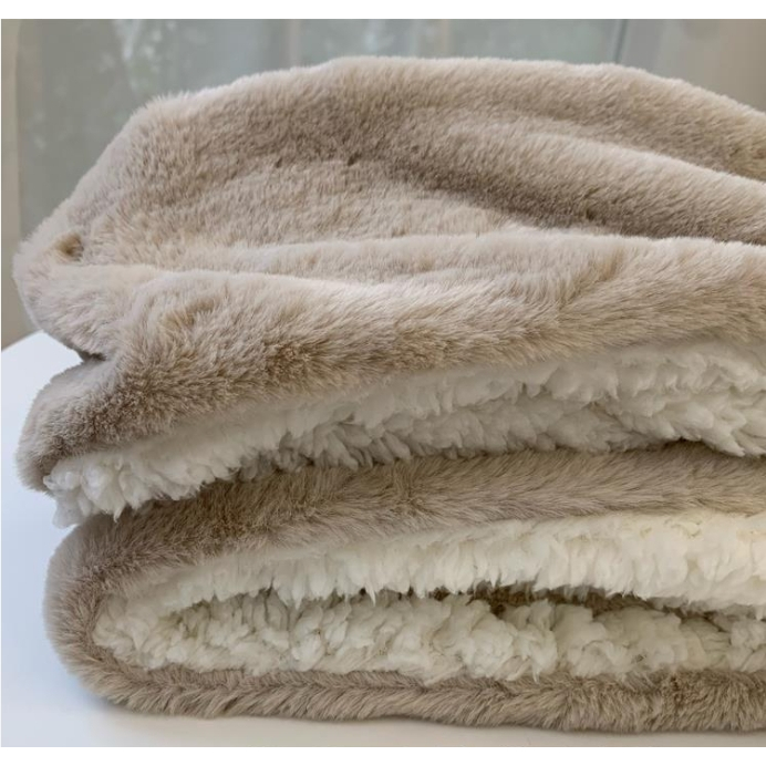 Mũ tai thỏ kèm găng tay dễ thương cho nữ