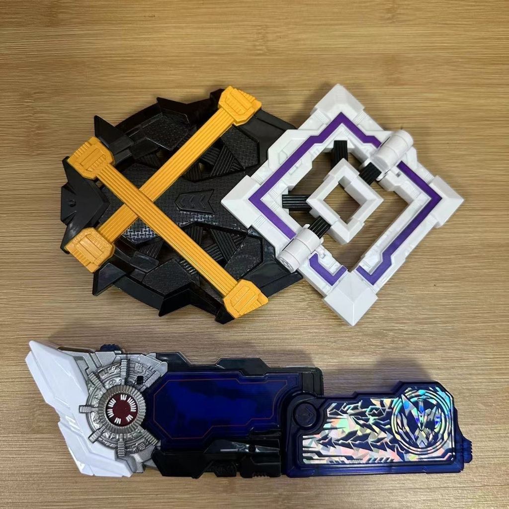 Kamen Rider ZERO-ONE  |  Dx Progrise Key | ARK SCORPION |  Character Lines faceplate