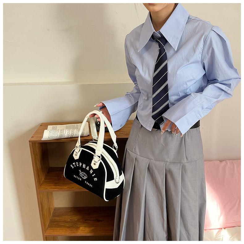 NEARAY túi xách nữ túi đeo chéo 2023NEW Fashion hàn quốc Thời trang Quyến rũ GDJ2300M3Z 41Z231013