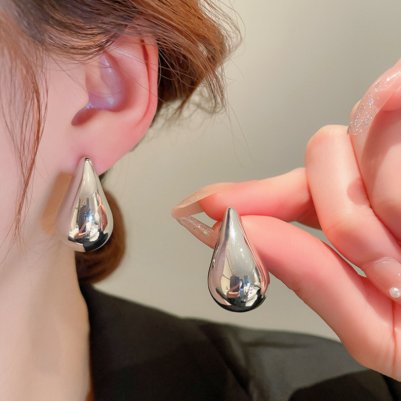 Khuyên Tai Kim Loại Hình Giọt Nước Màu Sắc Đơn Giản