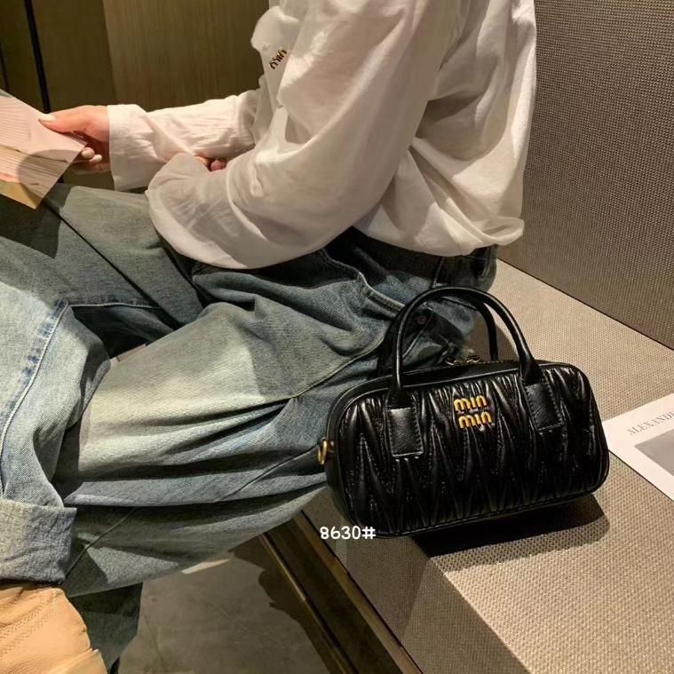 Túi Đeo Chéo Vai Bằng Da Thật Họa Tiết Thêu Phong Cách retro Cho Nữ777777-8630