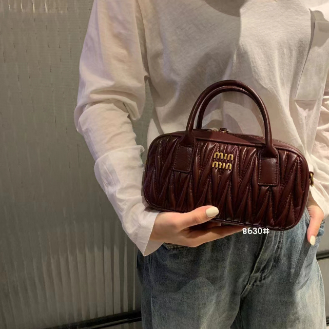 Túi Đeo Chéo Vai Bằng Da Thật Họa Tiết Thêu Phong Cách retro Cho Nữ777777-8630