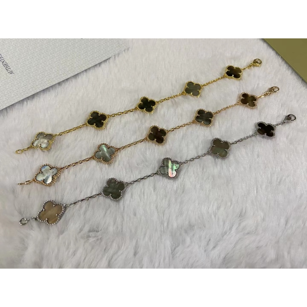 Van cleef & arpels Vòng Tay Cỏ Bốn Lá Đính Kim Cương Đen