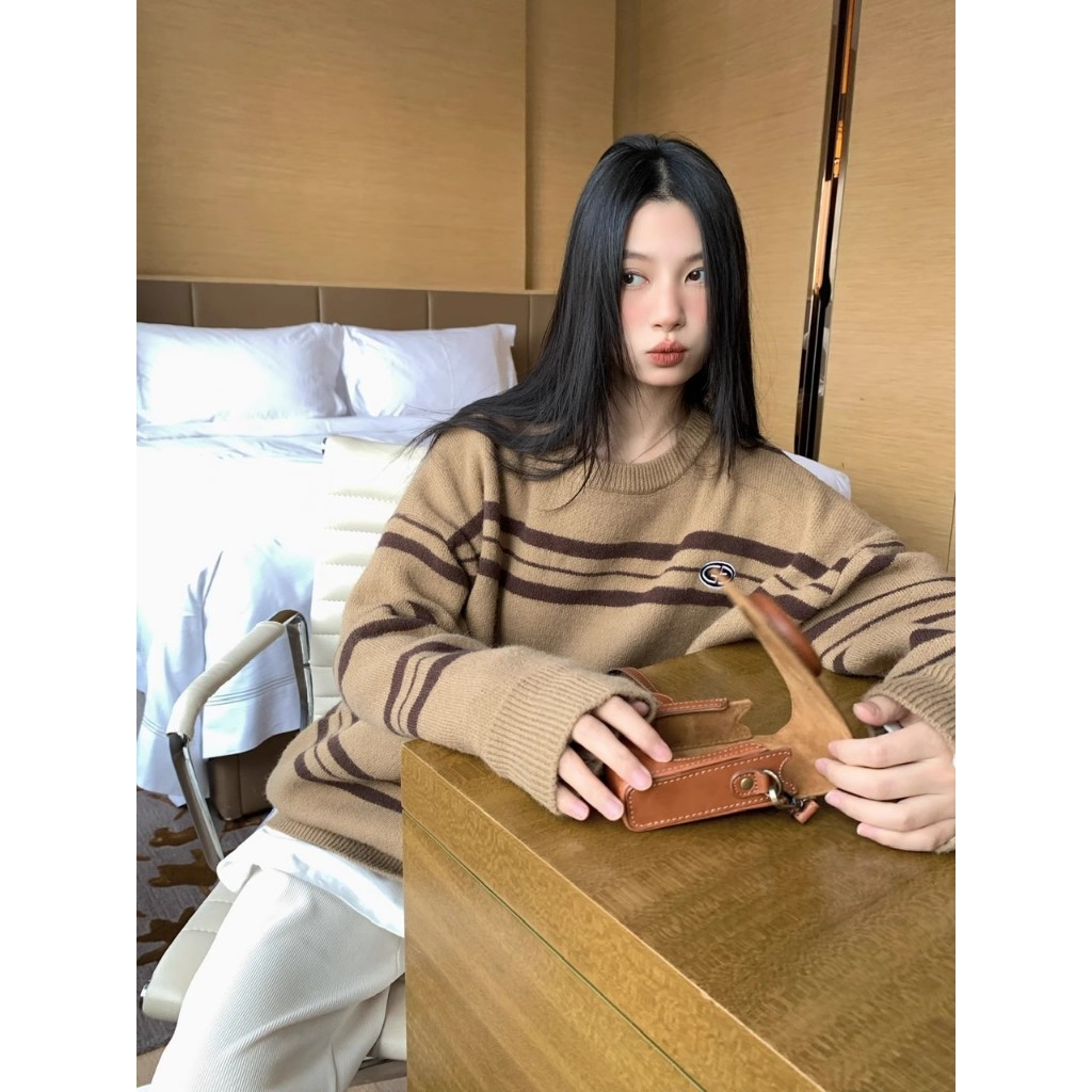 Áo sweater Cổ Tròn Họa Tiết Kẻ Sọc Màu Sắc Tương Phản Thời Trang Cho Nữ