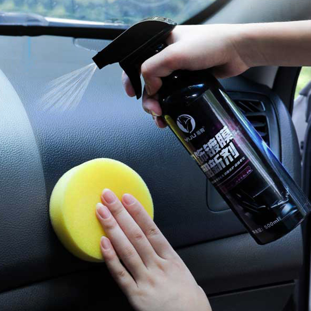 Bình Xịt Vệ Sinh Nội Thất Xe Hơi 500ml Kèm Khăn Lau Tiện Dụng