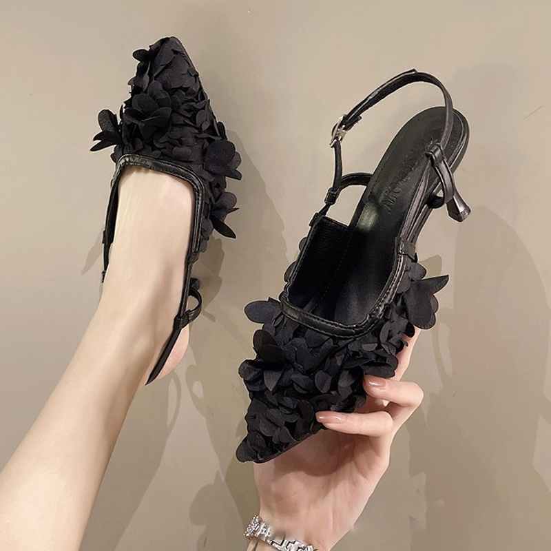 Dép Sandal Mũi Nhọn Đế Bằng Đính Hoa Xinh Xắn Thời Trang Cho Nữ