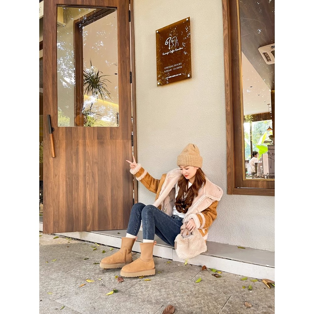 Giày Bốt Đi Tuyết Lót Lông Cừu Dày Dặn Phong Cách Mới 2023