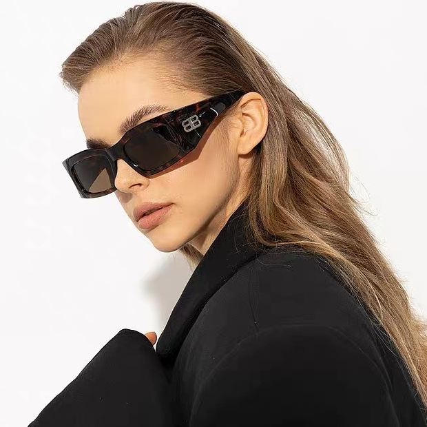 Kính Râm Gọng Vuông Bản Rộng Phong Cách vintage Thời Trang Cho Nữ 6126