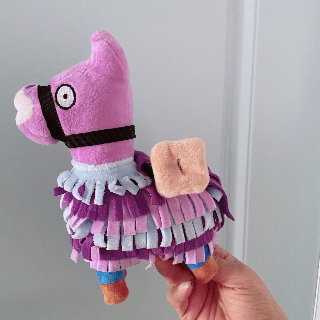 Đồ chơi nhồi bông Hình Lạc Đà alpaca Trong game fortnite 22cm