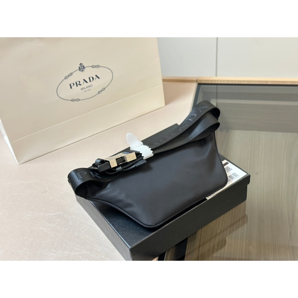 Túi Đeo Chéo prada hobo Phong Cách Mới Đơn Giản Cho Mẹ Và Bé