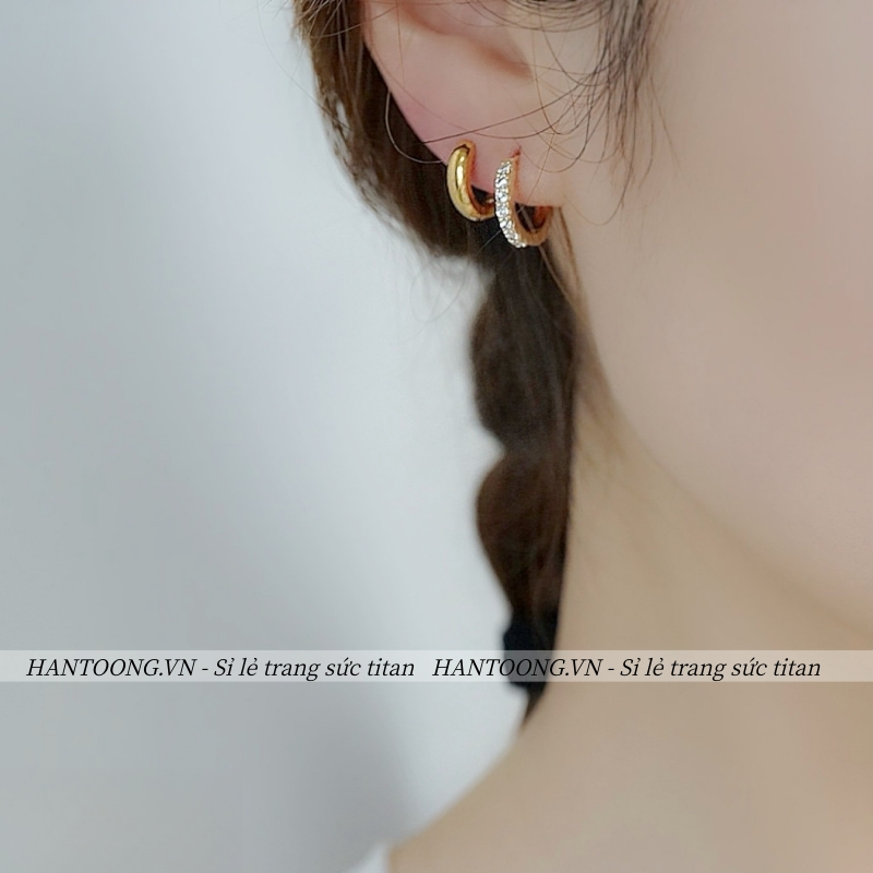 Khuyên tai titan cao cấp không gỉ mạ vàng 24k thiết kế hình tròn nhiều hoạ tiết trẻ trung thanh lịch dành cho nữ