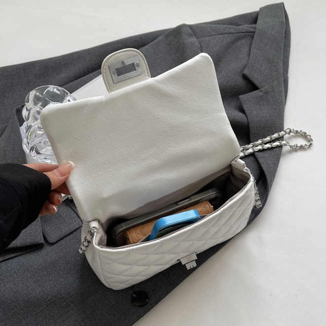 Túi Đeo Chéo Dây Xích Mới 2023 Thời Trang Sành Điệu Dễ Thương Cho Nữ