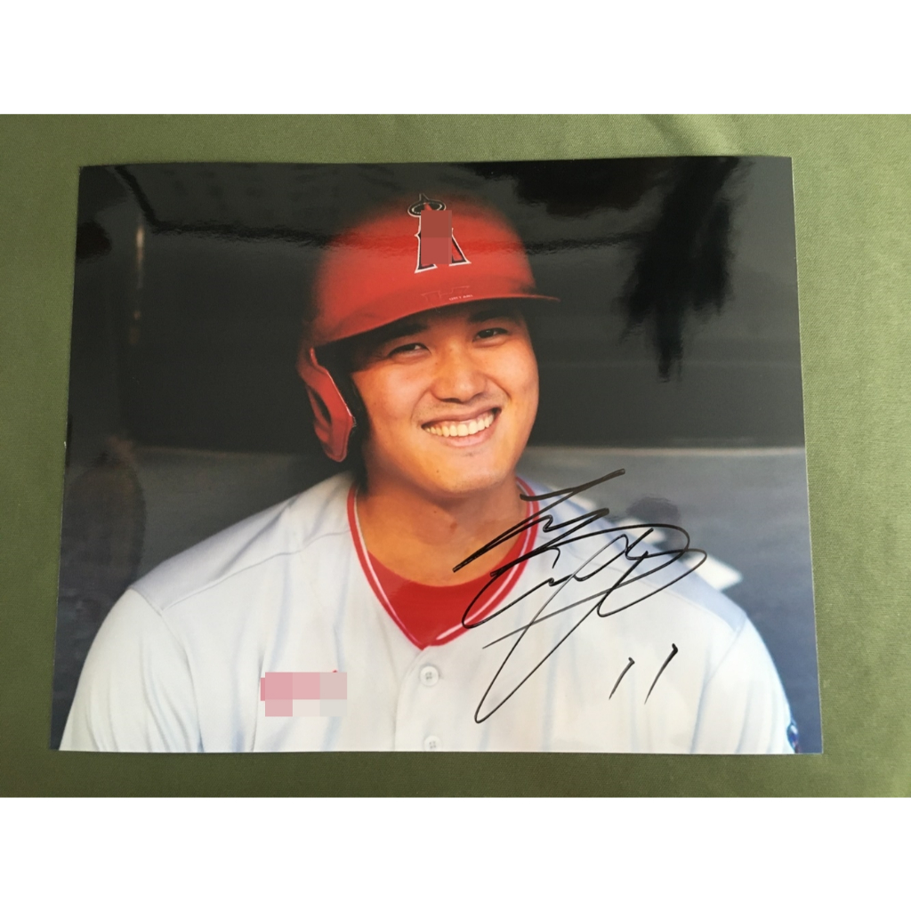 Ảnh có chữ ký của Ohtani Shohei 10 inch k-pop