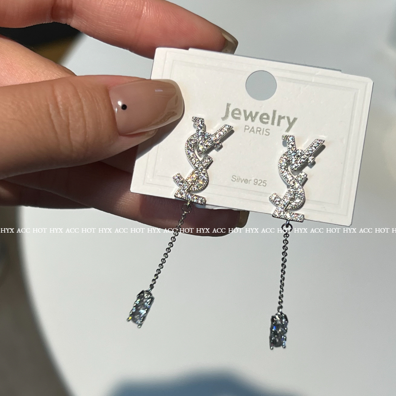 Bông Tai Chữ CáI DạNg DàI Tua Rua