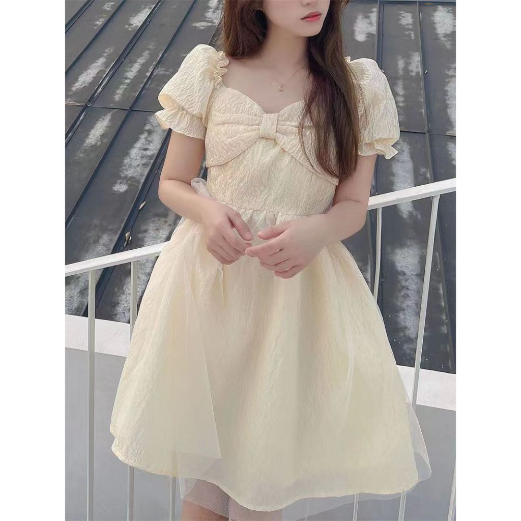 Đầm Ngắn Ôm Eo Tay Phồng Phong Cách Công Chúa Pháp Màu Trắng Thanh Lịch Cho Nữ