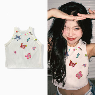 Gjcute áo croptop sát nách cổ tròn thêu hình bướm y2k wtd