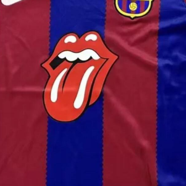 Áo Bóng Đá Màu Đỏ / Xanh Dương Đội Tuyển barcelona Mùa Giải 23 / 24