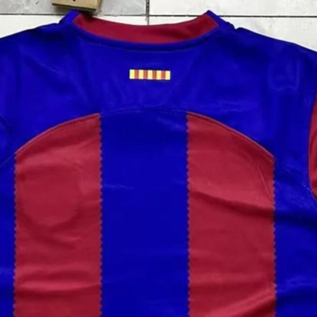 Áo Bóng Đá Màu Đỏ / Xanh Dương Đội Tuyển barcelona Mùa Giải 23 / 24