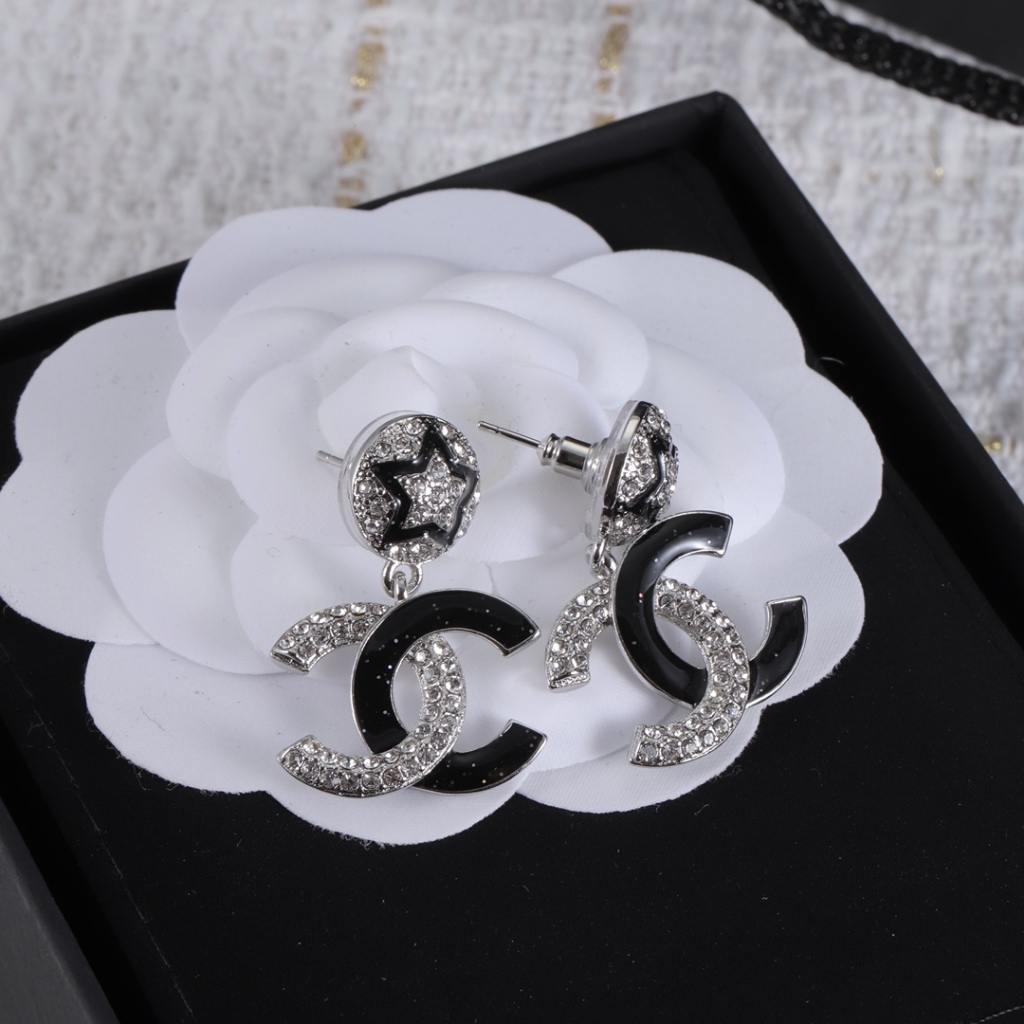 CC bông tai bạc kim cương hoa tai nữ Xuyên