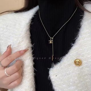 Vòng cổ Thép Titan Nhẹ Mặt Chữ c Thời Trang Thu Đông Cao Cấp Cho Nữ