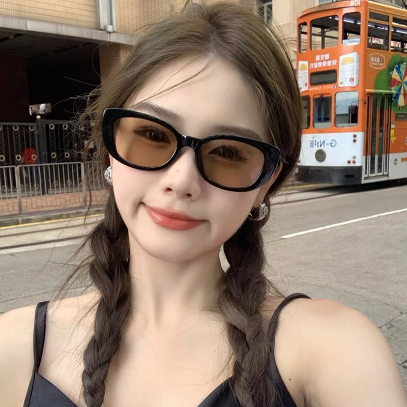 Kính Mát Gọng Mắt Mèo Chống Tia Uv Thời Trang