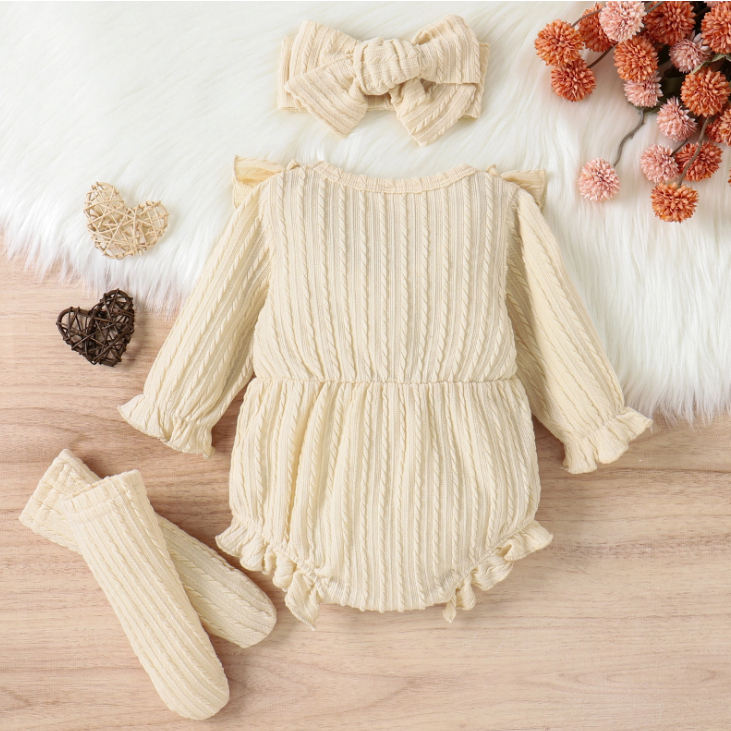 Set Đồ 3 Món Gồm Áo Liền Thân Tay Dài Cài Khuy Trước Cài Khuy + Vớ + Băng Cài Đầu Cho Bé Gái B930G