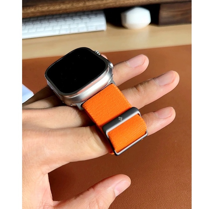 SPIGEN Dây Đeo Thay Thế Bằng Nylon Cho Đồng Hồ Thông Minh Apple Watch 49mm 45mm Series 7 Và 44mm Series 6 / SE / 5 / 4 Và 42mm Series 3 / 2