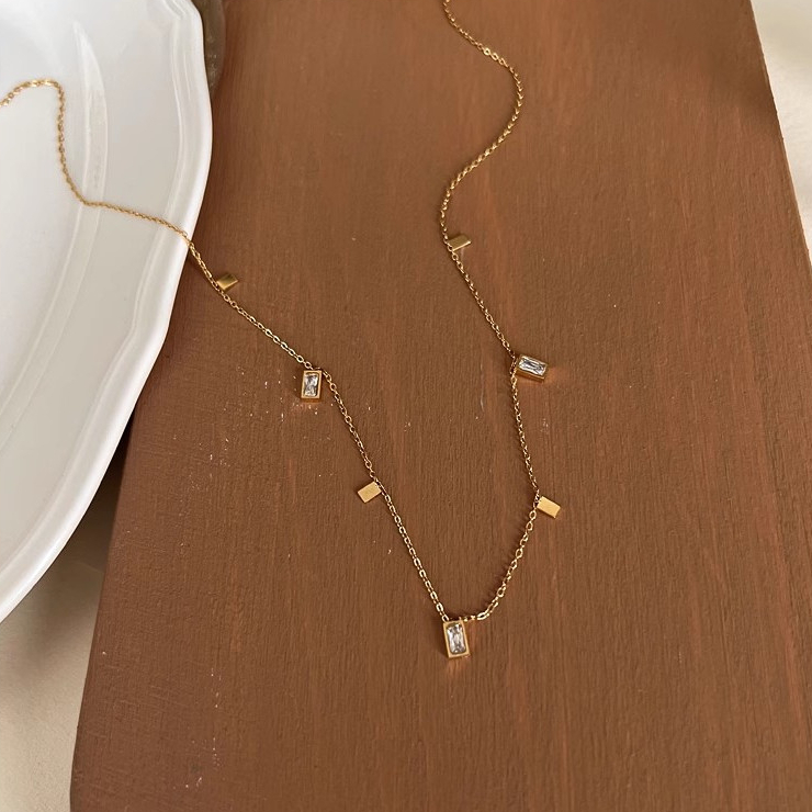 Vòng Cổ Choker Bằng Thép Không Gỉ X005 Vàng 18K Đính Đá Zircon Hình Chữ Nhật Phong Cách Vintage Cho Nữ
