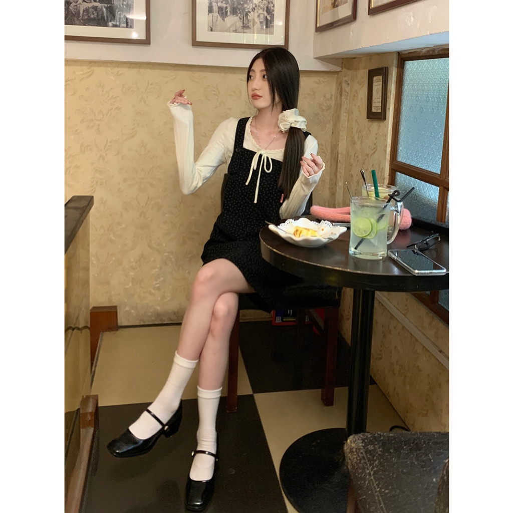 「MOTEL7」Set Áo Thun Tay Dài Phối Ren + Chân Váy Yếm Hoa Thời Trang Nữ Tính