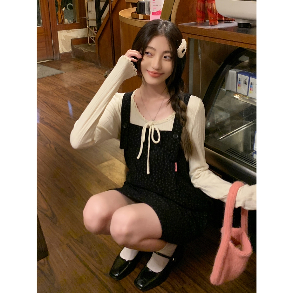 「MOTEL7」Set Áo Thun Tay Dài Phối Ren + Chân Váy Yếm Hoa Thời Trang Nữ Tính