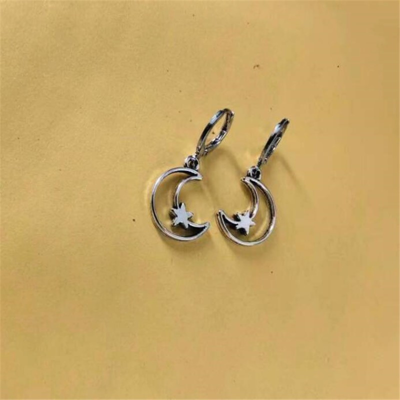 Bông Tai Hình Mặt Trăng Và Ngôi Sao Bằng Hợp Kim Kẽm Thời Trang Cho Nữ