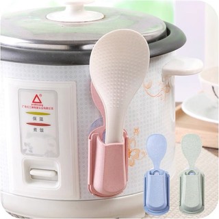Dụng cụ để muỗng múc cơm dán tường