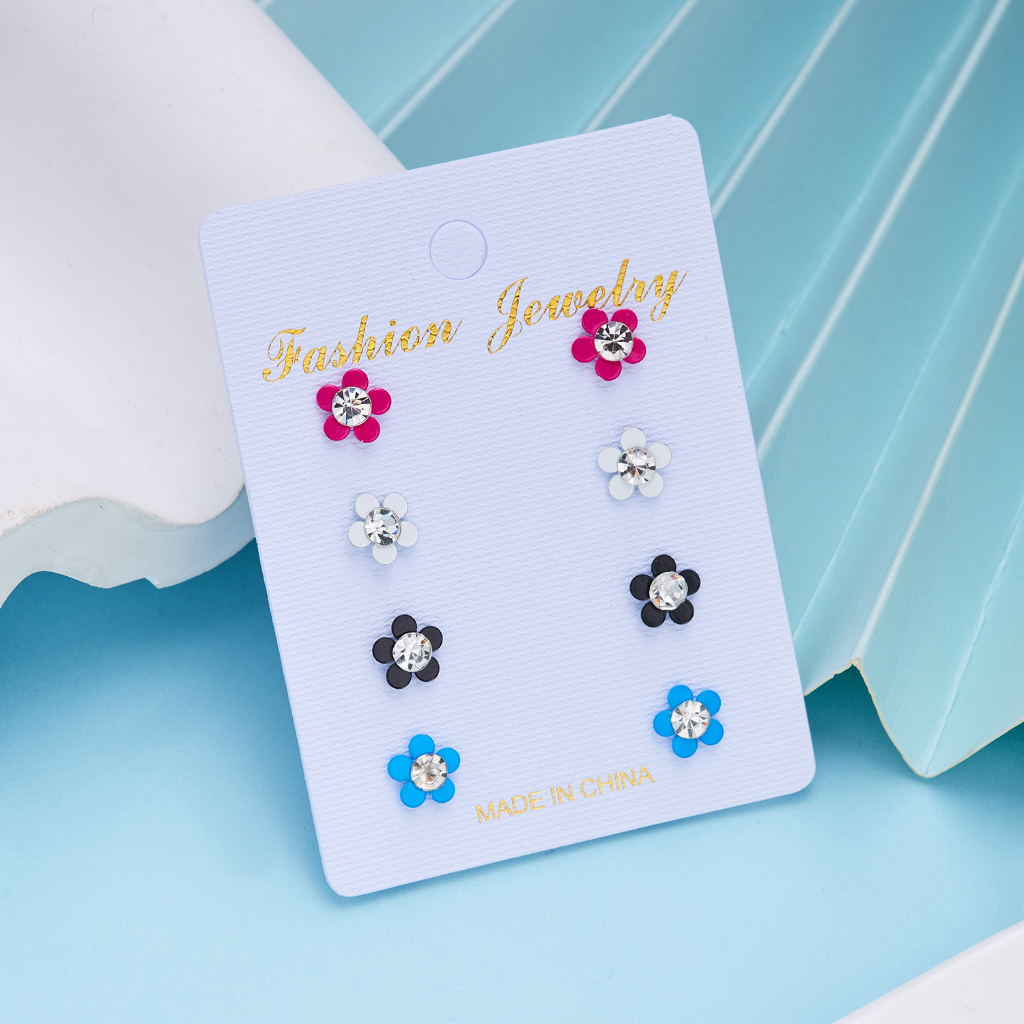 Set 4 Cặp Bông Tai Trái Tim Đính Kim Cương Giả Bằng Xốp Cho Nữ