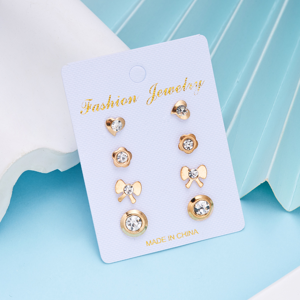 Set 4 Cặp Bông Tai Trái Tim Đính Kim Cương Giả Bằng Xốp Cho Nữ