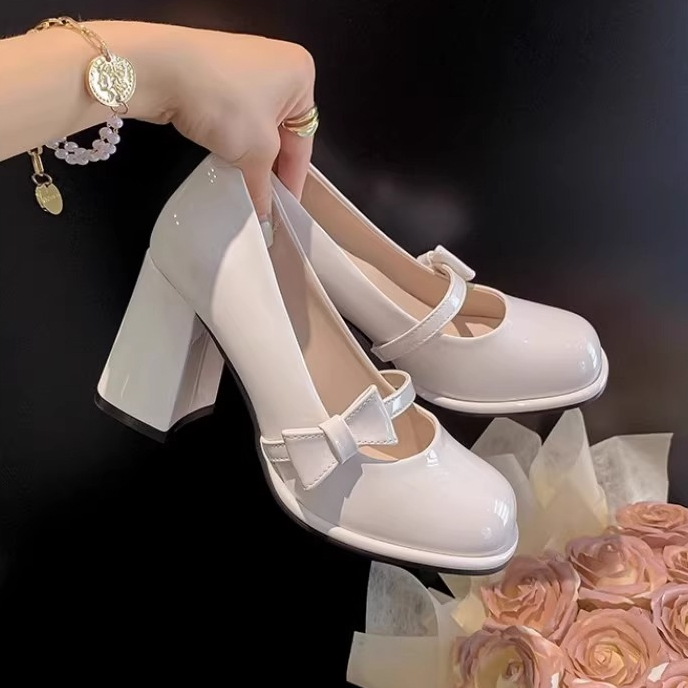 KUCLUT Giày cao gót nữ Barbie da lì đế vuông hai màu trắng kem, đen giày form rộng B94F0LM 31z23072928 B94F0LM