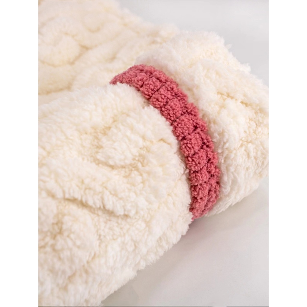 YAMI bộ đồ ngủ dài tay Gấu dâu mùa đông vải lông cừu san hô pijama hoạt hình dễ thương đồ mặc nhà nữ