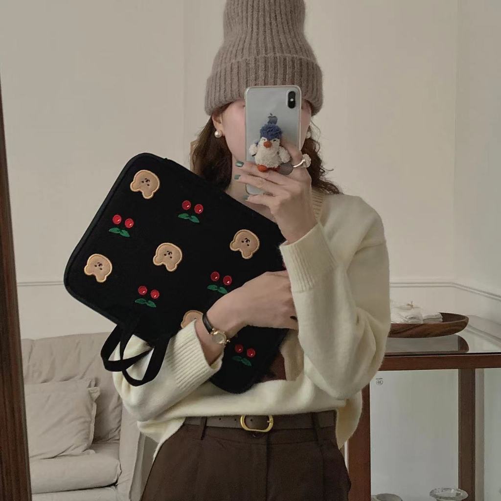 Túi Đựng laptop Chống Sốc Bằng Vải Nhung Kẻ Kích Thước Lớn Hình Gấu cherry Phong Cách Hàn Quốc Cho 13.3 14.1 15.6 inches