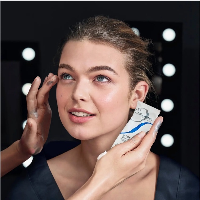 Sữa Dưỡng Ẩm Siêu Phục Hồi Embryolisse Lait Crème Concentré 75ml Lỗ chân lông vô hình, nhẹ nhàng khoan khoái không dính phấn.