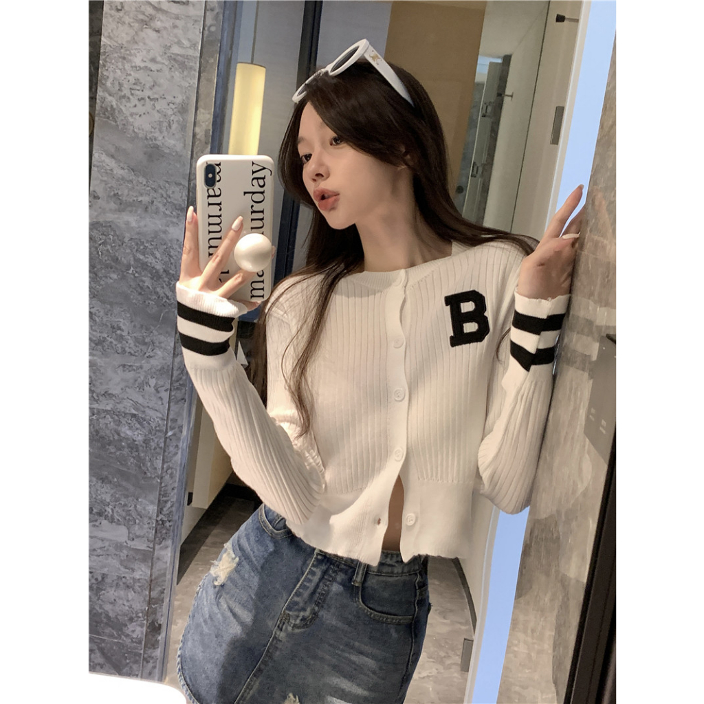 Lalisas Áo cardigan Dệt Kim Mỏng Tay Dài Thêu Chữ Dáng Ngắn Màu Sắc Tương Phản Phong Cách Hàn Quốc Thời Trang Cho Nữ